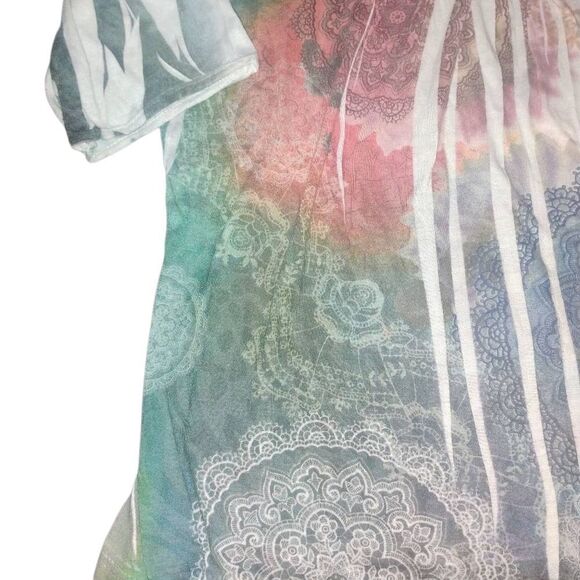 Red and Blue Boxy Graphic T-Shirt - Picture 3 of 9